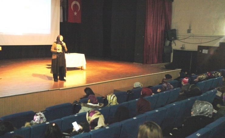 Kütahya’da ‘Çocuk Kalbinde Allah İnancı’ Konulu Seminer