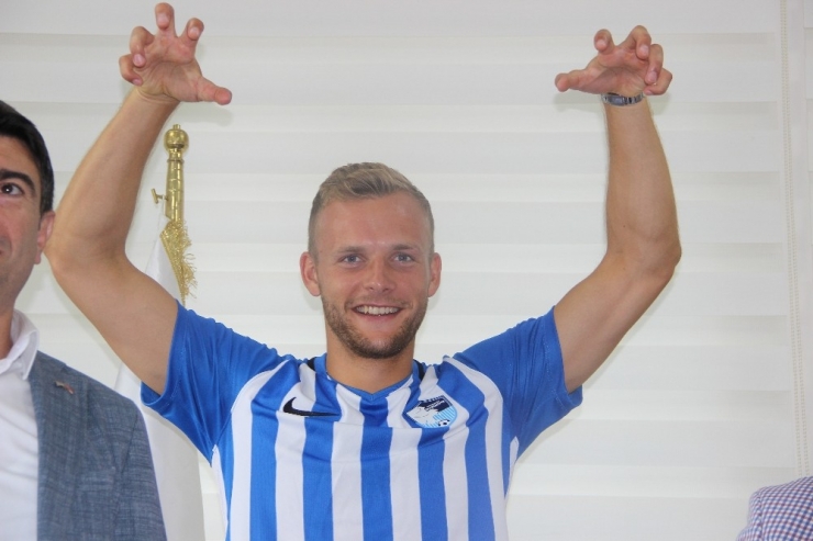 B.b. Erzurumspor’da Lennart Thy’nin Sözleşmesi Fesh Edildi