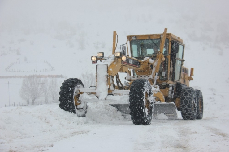 Bingöl’de 261 Köy Yolu Ulaşıma Açıldı