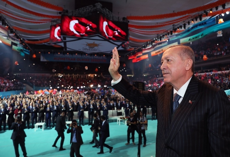 Cumhurbaşkanı Recep Tayyip Erdoğan, "Milletimizin Gözünden Düşenin Bizim Nezdimizde Yeri Yoktur" Dedi.