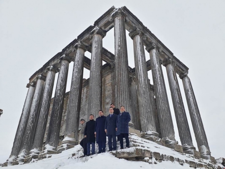 ’’İzdes’’ Heyeti Aizonai Antik Kenti’ne Hayran Kaldı