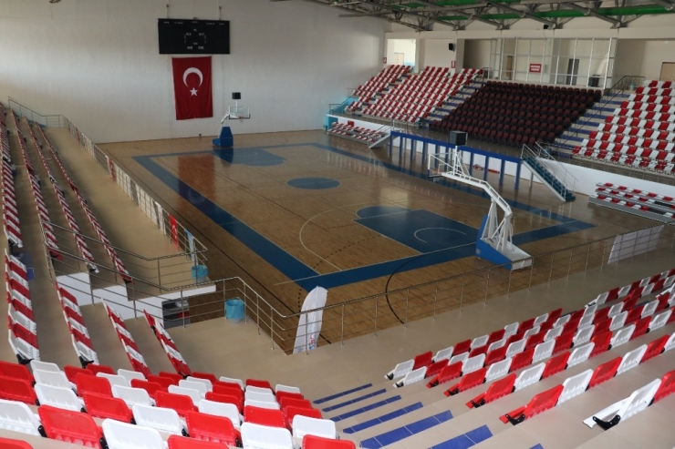 Ağrı’da Sportif Tesislerin Bakımı Yapıldı