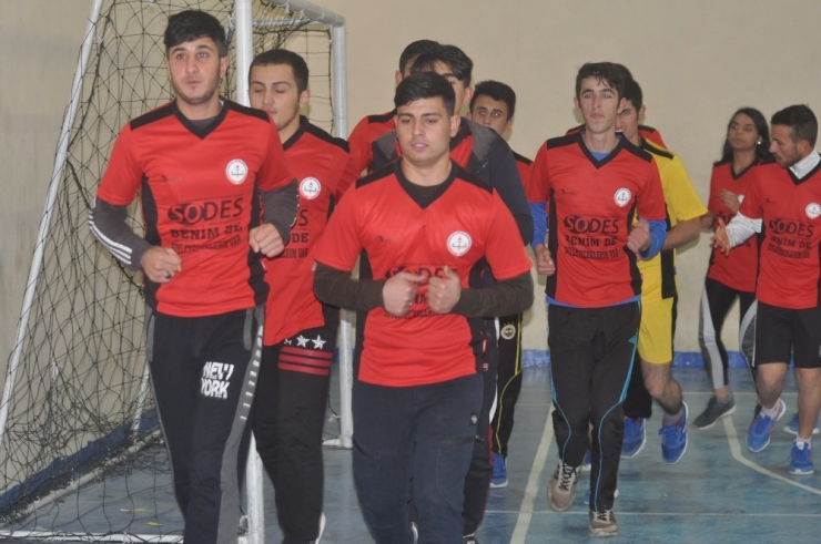 Geleceğe Komando Gibi Hazırlanıyorlar