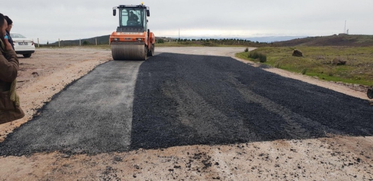Körfez’de Yol Bakım Çalışmaları Devam Ediyor