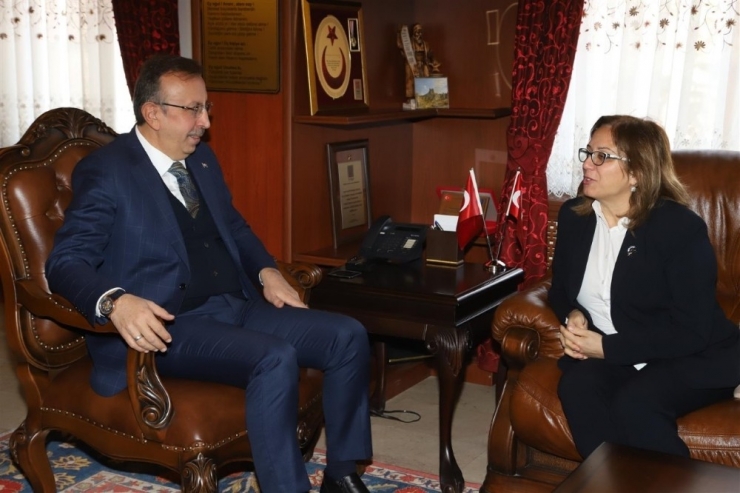 Mhp Heyeti, Seçen’i Ziyaret Etti