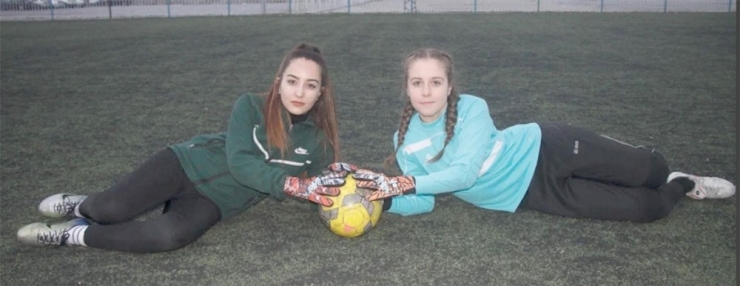 Kızlar Kaleyi Ele Geçirdi