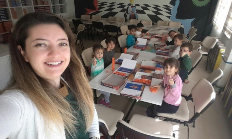 Şuhutlu Minik Öğrenciler Zeka Oyunları İle Gelişiyor