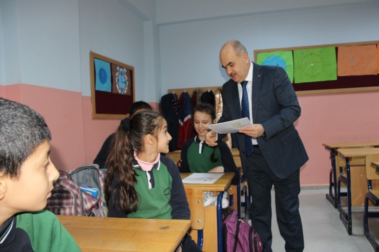 Öğrenciler Öğretmensiz Sınav Oldu