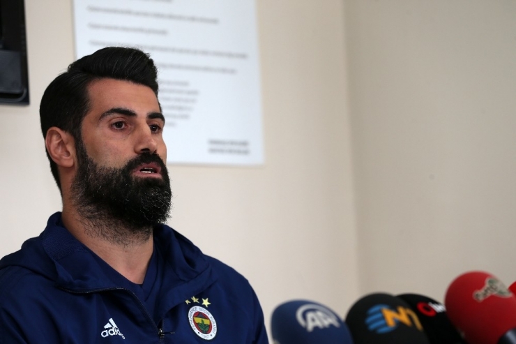 Fenerbahçe Volkan Demirel’in Affedildiğini Açıkladı