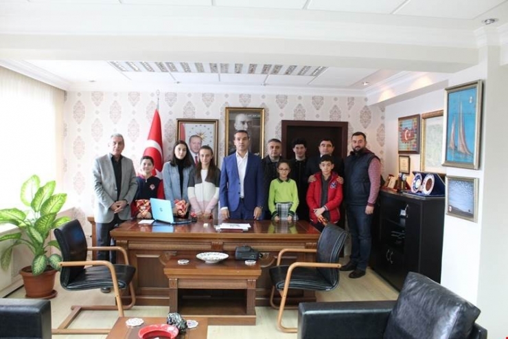 Şiir Ve Yazdıkları Hikayelerle Emet’i Anlatan Öğrenciler Ödüllendirildi