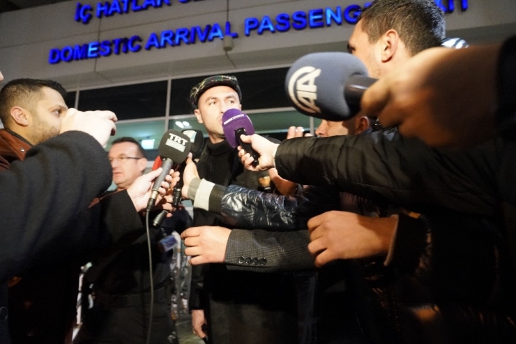 Burak Yılmaz, Antalya’ya Geldi