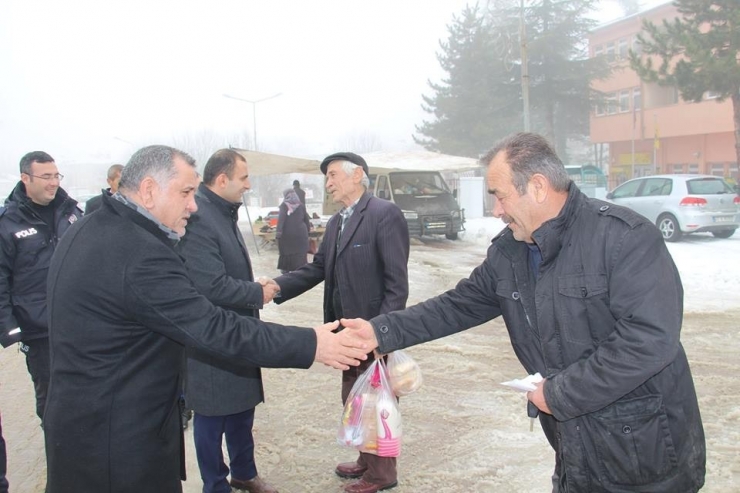 İlçe Protokolü Pazar Esnafının Sorunlarını Dinledi