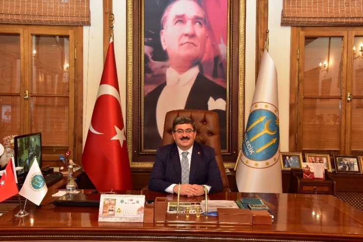 Katlı Oto Park Ücreti 1 Liraya Düşürüldü