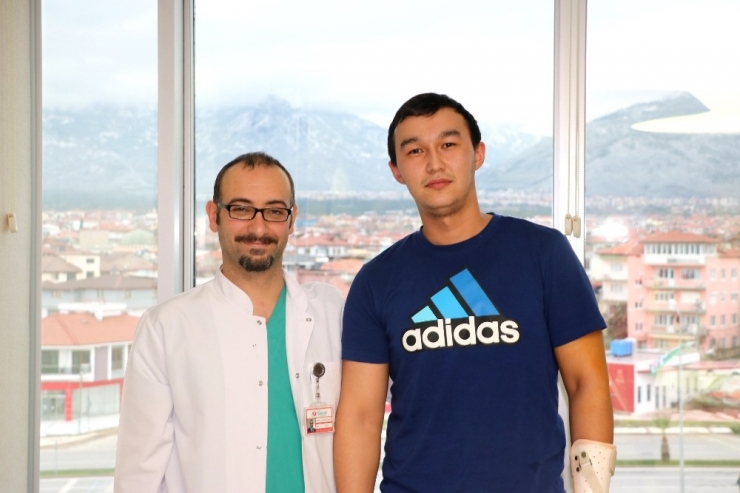 Kazakistanlı Hasta Denizli’de Sağlığına Kavuştu