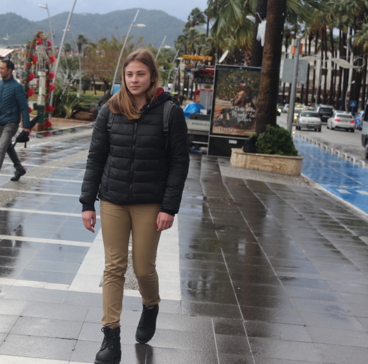 O Hem Öğrenci Hem De Şampiyon Bir Sporcu