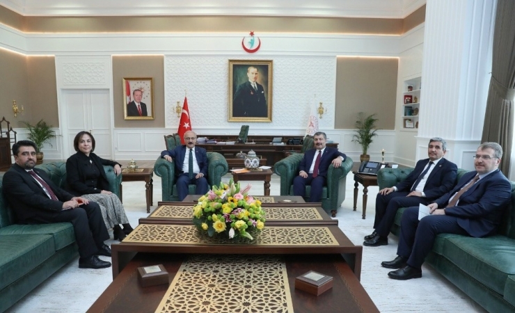 Elvan, Bakanlarla Mersin’deki Yatırımları Görüştü