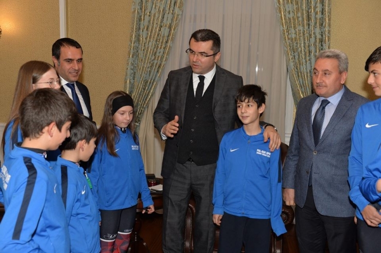 Pal-kar Spor Kulübü’nden Vali Memiş’e Ziyaret