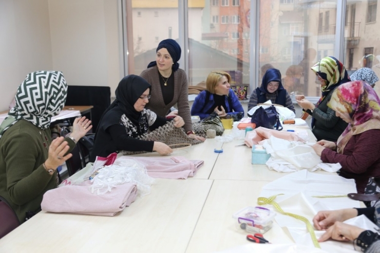 Ko-mek’te 15 Yılda 566 Bin 343 Kişiye Ücretsiz Eğitim Verildi