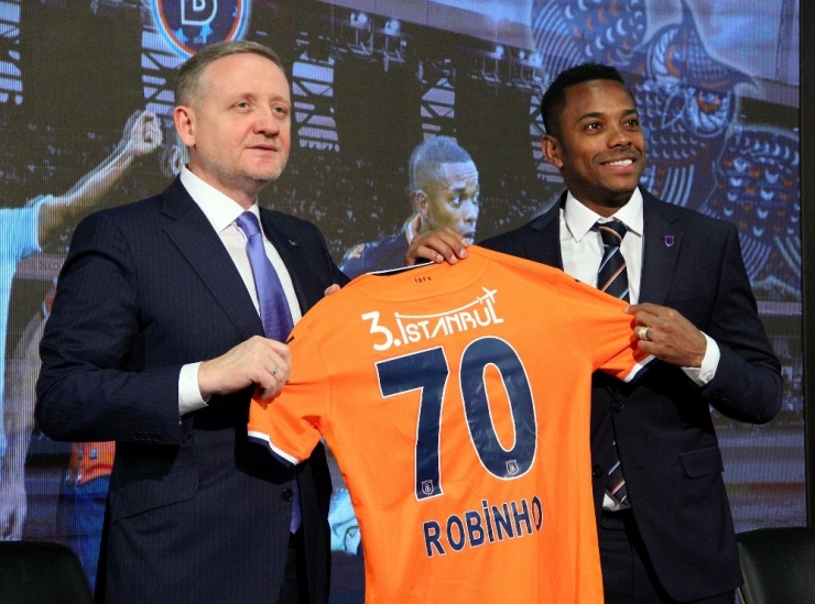 Robinho Resmen Başakşehir’de
