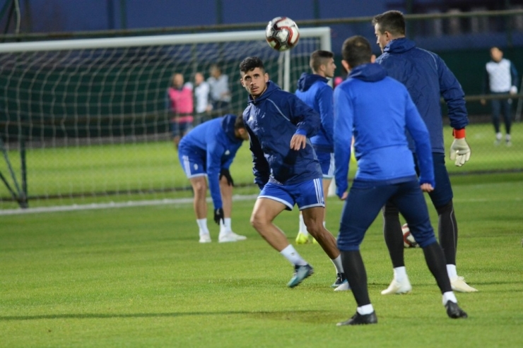 Manisa Bbsk’nin Belek Kampı Devam Ediyor