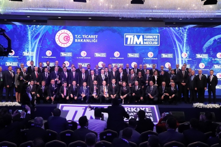 Uşak Üniversitesi Hizmet İhracatında En İyi 5. Üniversite Oldu