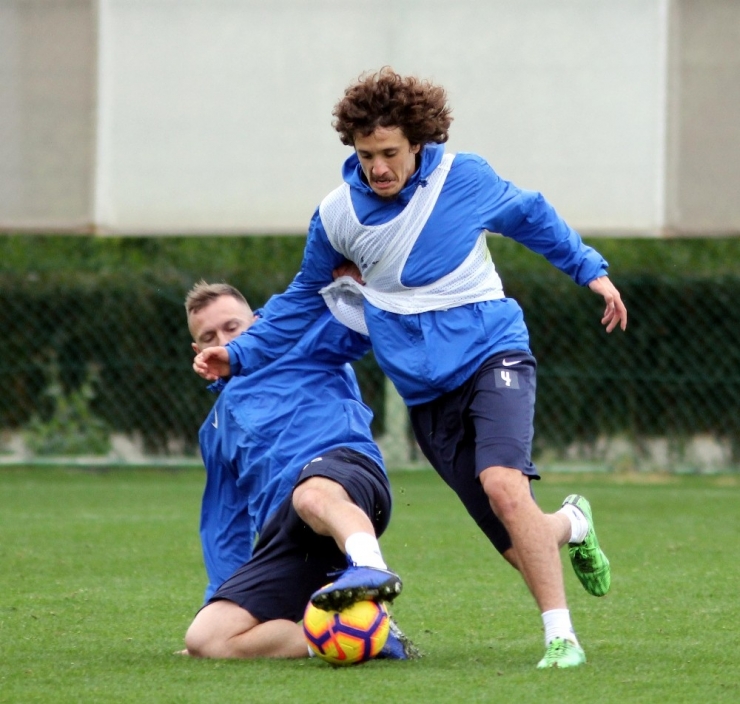 Antalyaspor İkinci Devre Hazırlıklarını Sürdürüyor