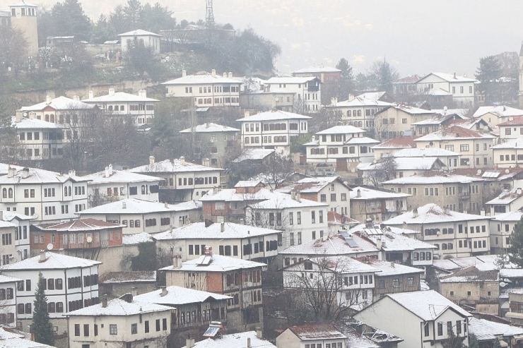 Karabük’ün İlçelerinde Eğitime Kar Tatili