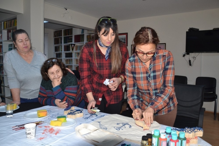 Bez Torbaları Tahta Baskı İle Süslüyorlar