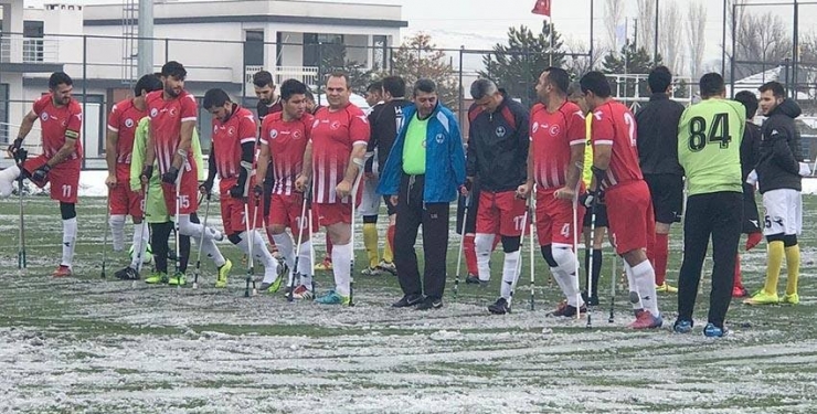 Anadolu Erciyes Ampute Yine Farklı Kazandı