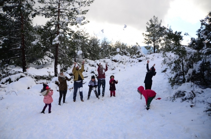 Akseki’de Kar Keyfi