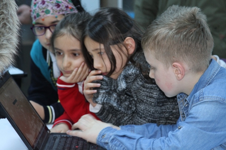 Ardahan’da 2. Kodlama Ve Robotik Atölyesi Açıldı