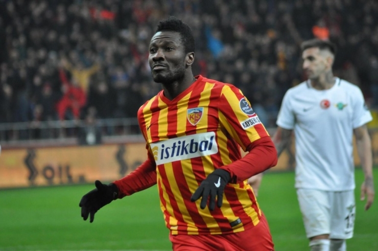 Kayserispor’a Asamoah Gyan’dan Kötü Haber