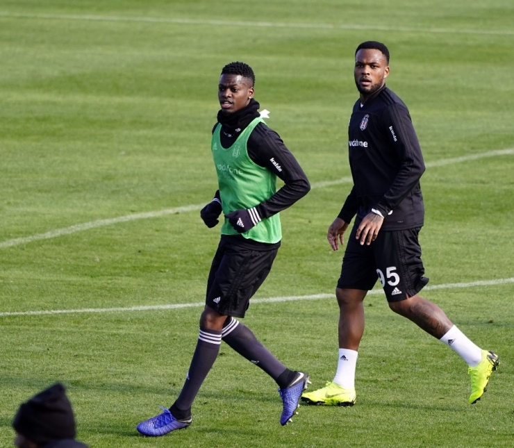 Beşiktaş’ta Yeni Transfer Mirin İlk Antrenmanına Çıktı