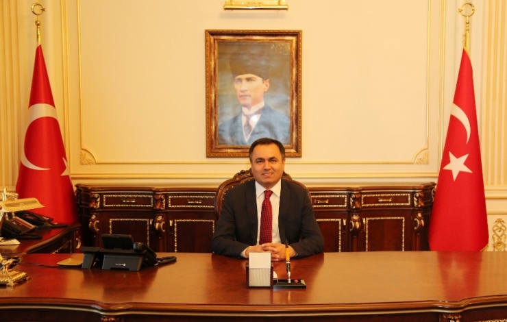 Öğrencilerden Vali Çakır’a Gülümseten Kar Tatili Twitleri