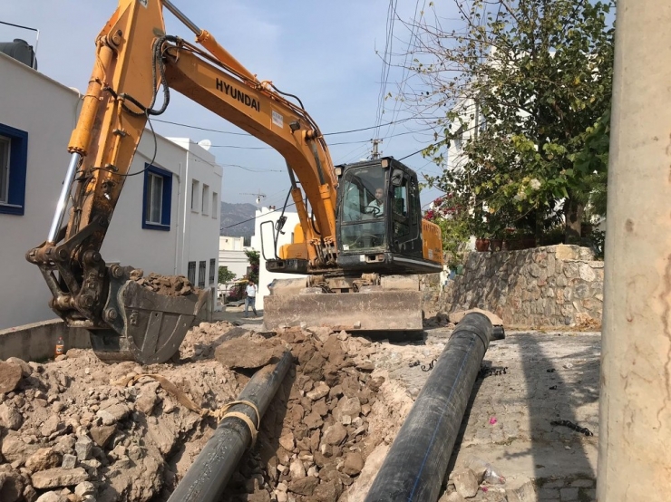 Büyükşehir Ortakent-yahşi’nin Su Sorununu Çözüyor