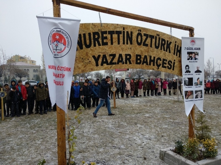 Okul Bahçesi Yazar Bahçesi Oldu