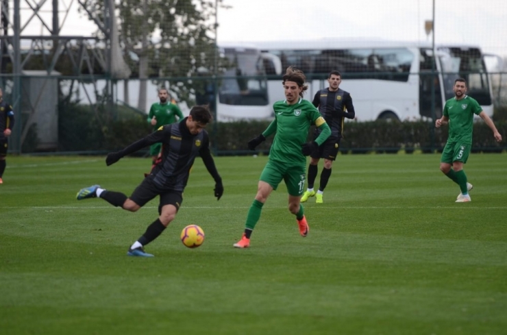 E. Yeni Malatyaspor Hazırlık Maçını 1-0 Kazandı