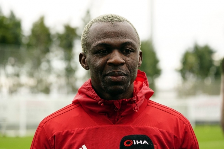 Arouna Kone: “Robinho’nun Gitmesinden Dolayı Üzgünüm”