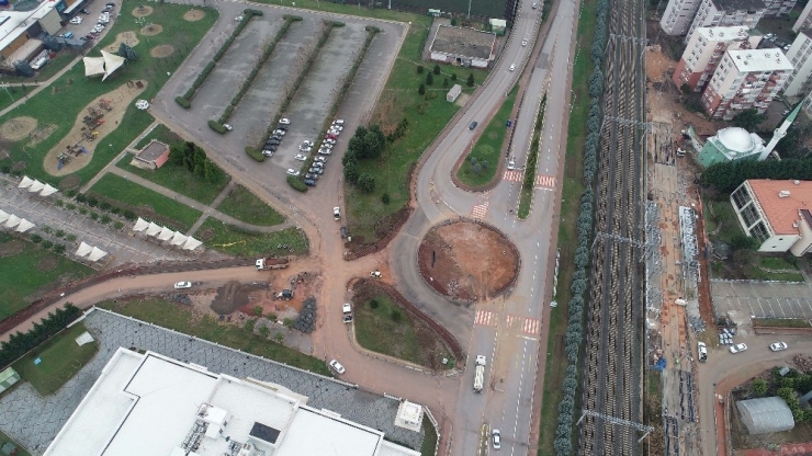 Kongre Merkezine Dönel Kavşak Yapılıyor