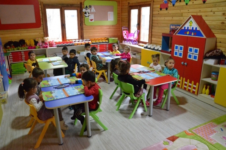 Muradiyeli 200 Çocuk Eğlenerek Öğreniyor