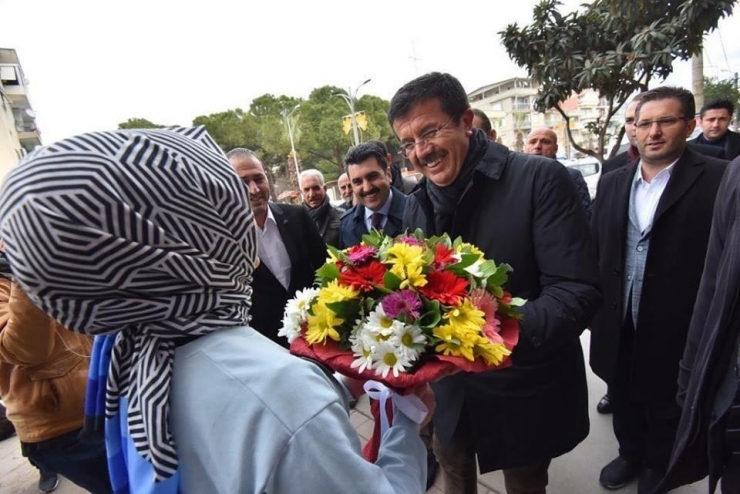 Nihat Zeybekçi, Kemalpaşa’da Mhp Yönetimi İle Bir Araya Geldi