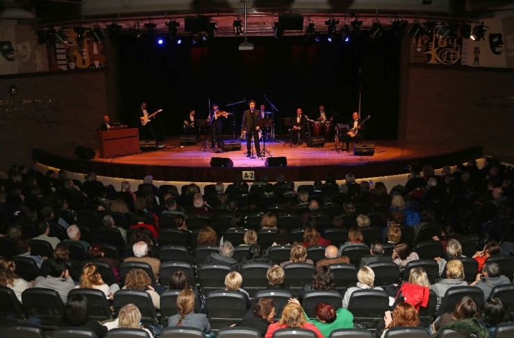 Karşıyaka’da Tanju Okan Gecesi