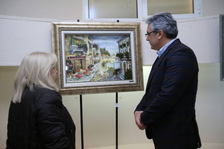 Tablolarıyla Engellilere Umut Olacak