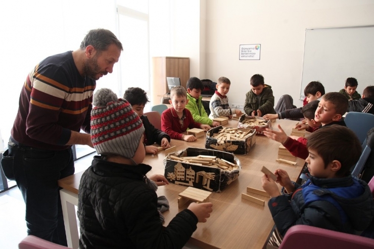 Misafir Okul Öğrencileri Sgm’den Mutlu Ayrıldı