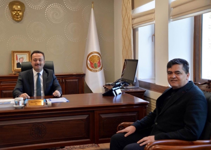 Vali Şentürk Ziyaretleri Kabul Etti