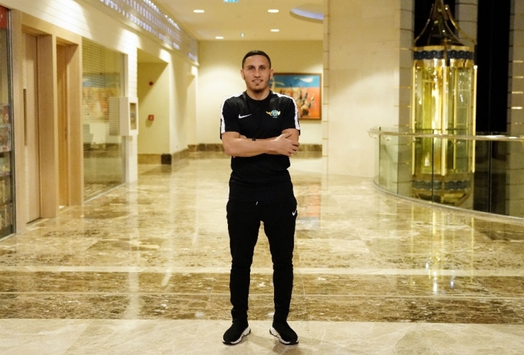 Adrien Regattin: “Lig Bu Sene Çok Sıkı Geçecek”