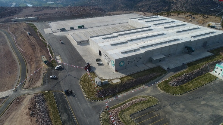 Manisa’nın 17 İlçesinin Çöp Sorunu Sona Eriyor