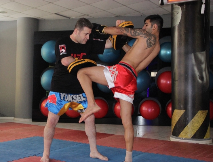 Eskişehir Uluslararası Muay Thai- Kick Boks Turnuvasına Hazırlanıyor