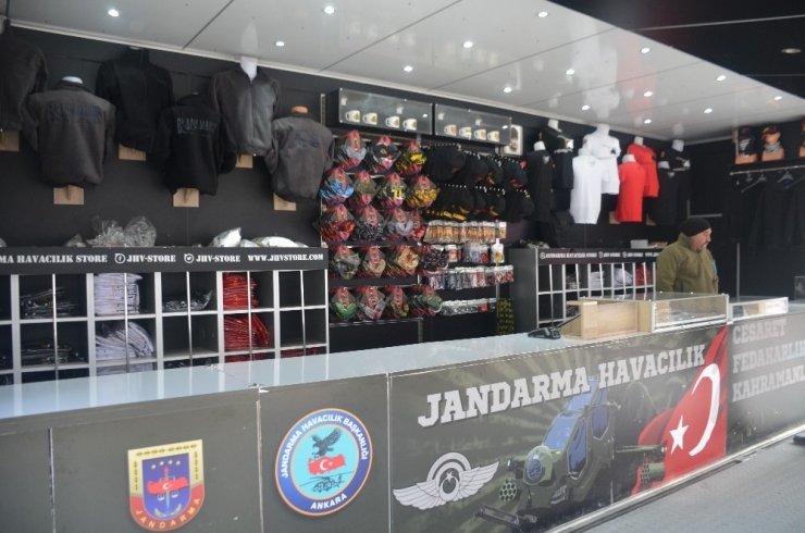 Jandarma Havacılık Tırına Büyük İlgi