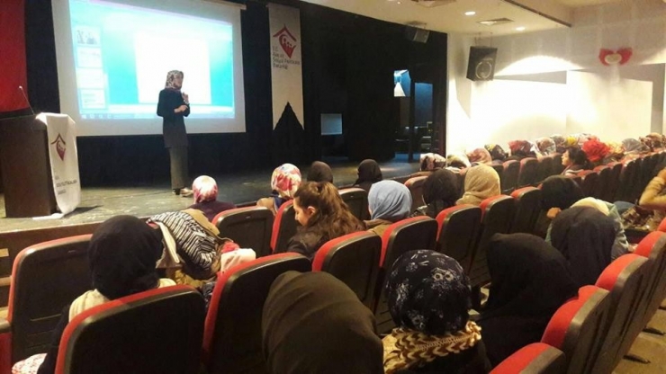 Adem Kursiyerlerine Seminer